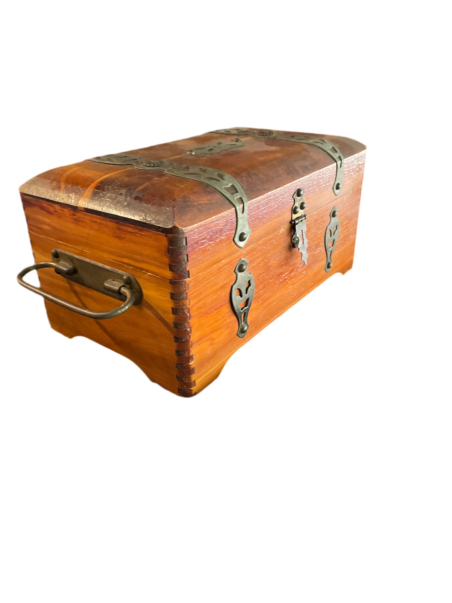 Jewelry box treasure trunk style