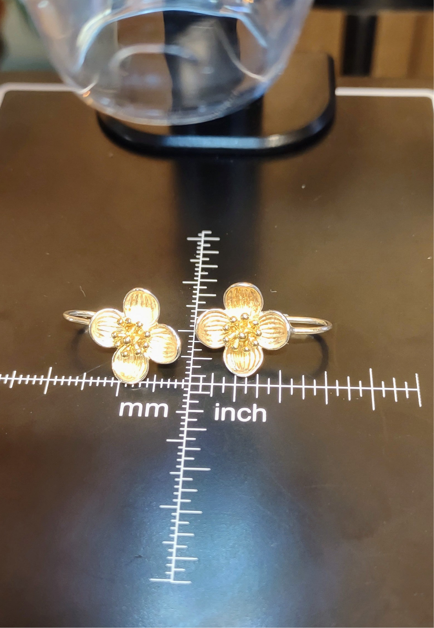 Vintage Contemporary Sterling Silver .925 Hallmarked GV Flower Earrings