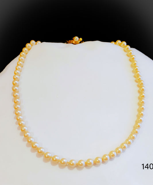 Costume Pear Strand l Necklace