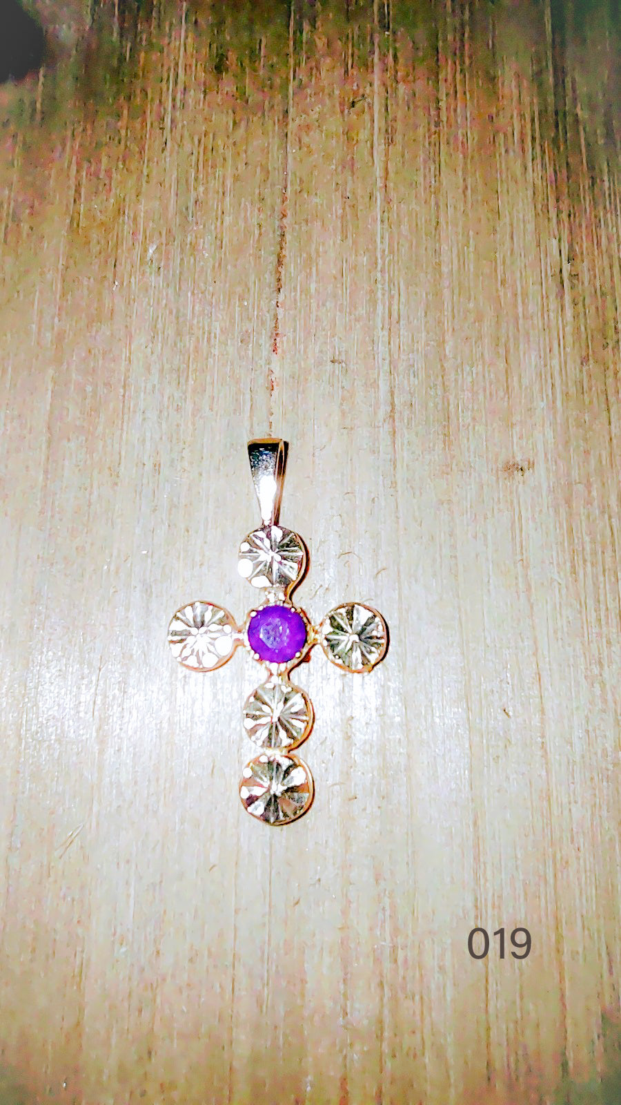 14K YELLOW GOLD AMETHYST CROSS PENDANT