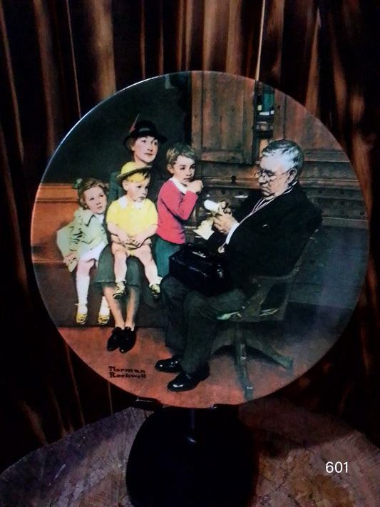 1992 Norman Rockwell The Family Doctor Heritage Collection decorative plate